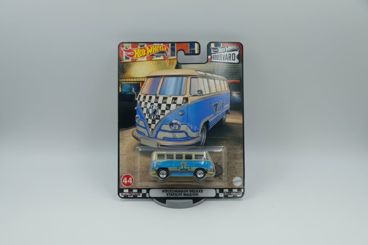 Hot Wheels Premium Boulevard #44 Volkswagen Deluxe Station Wagon