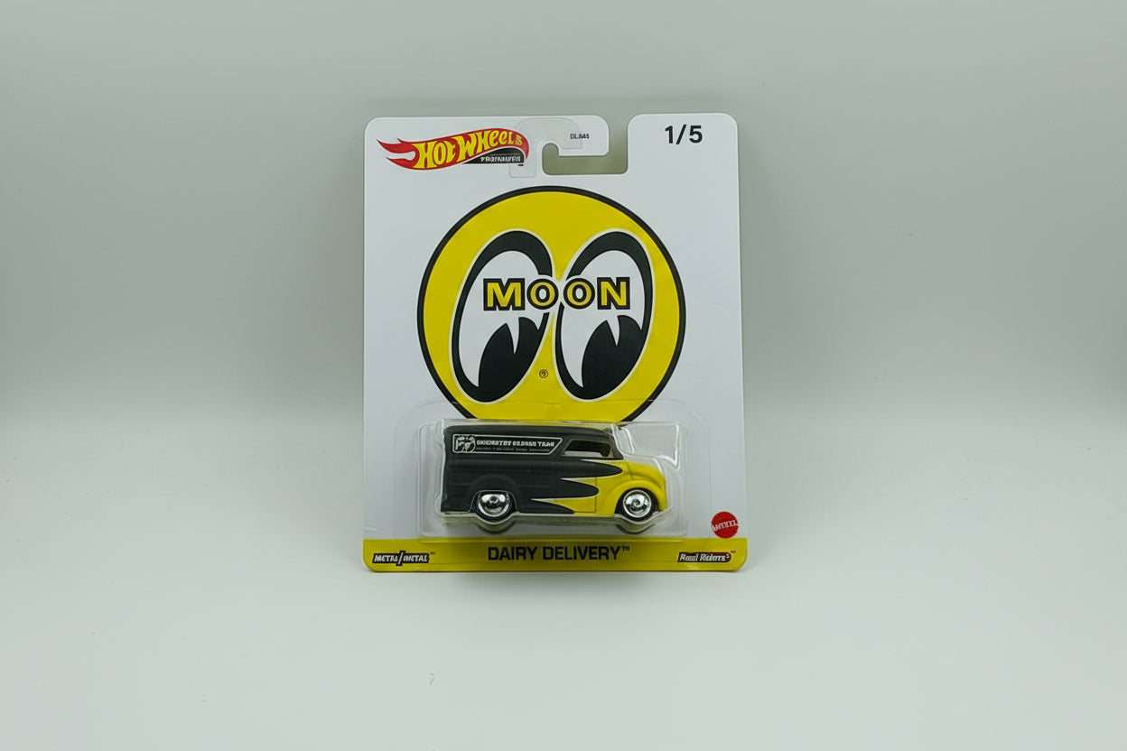 Hot Wheels Premium Pop Culture: Mooneyes Dairy Delivery (Speed Graphics 1/5)