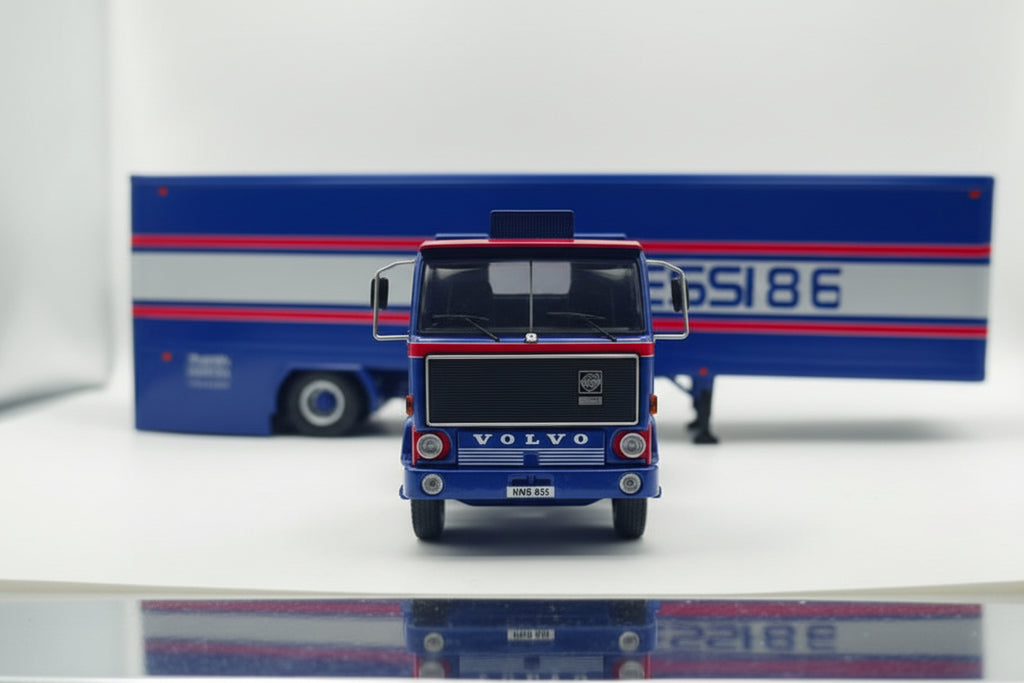 Volvo F89 Essex Lotus Racing Transporter [1, 6, 8]