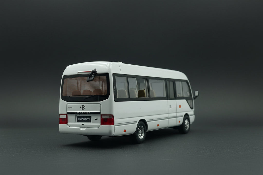 1:24 Scale Toyota Coaster Diecast Minibus Model - High-Detail Collectible (White)