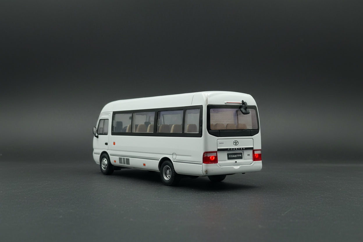 1:24 Scale Toyota Coaster Diecast Minibus Model - High-Detail Collectible (White)