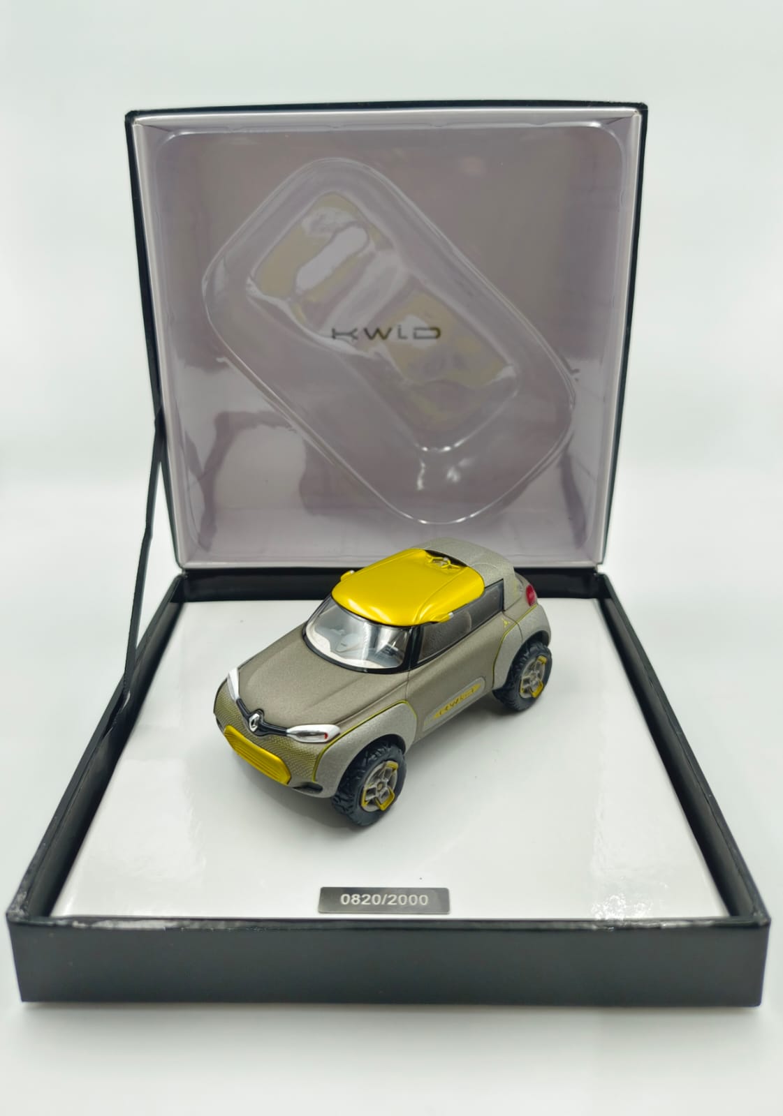 Renault Kwid Concept 2014 Mumbai 1:43 Scale Model - Limited Edition by Norev