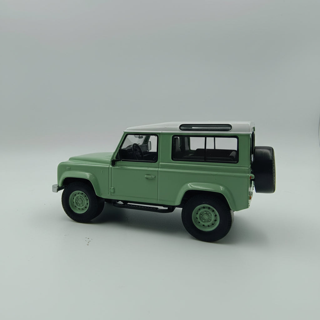 Norev 1:43 Scale 1995 Land Rover Defender 90 - Green/White