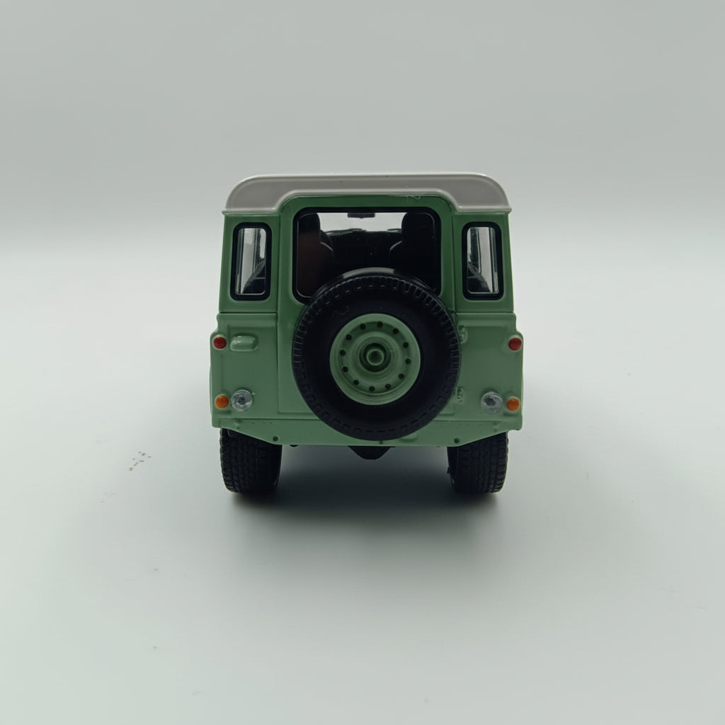Norev 1:43 Scale 1995 Land Rover Defender 90 - Green/White