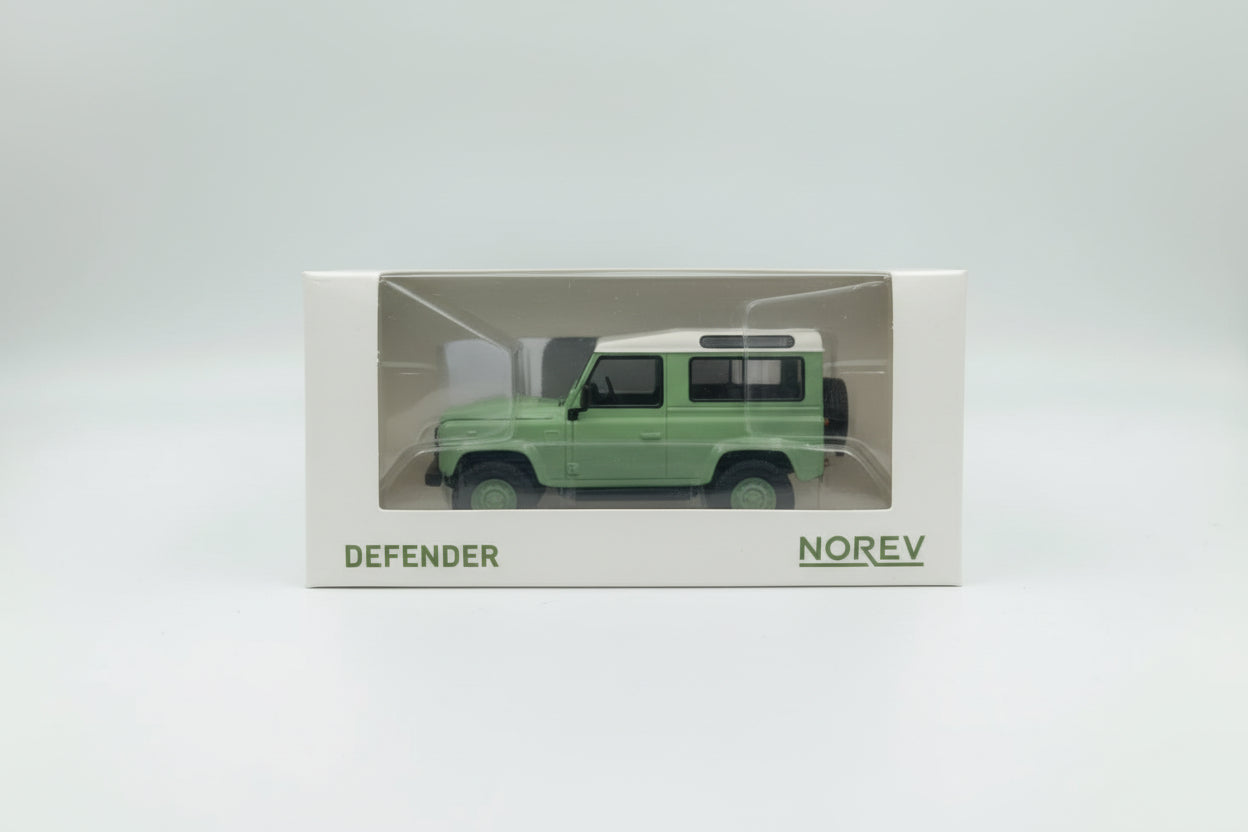 Norev 1:43 Scale 1995 Land Rover Defender 90 - Green/White