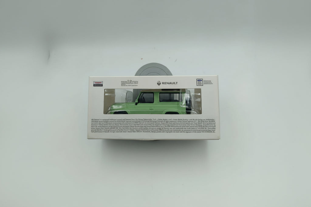 Norev 1:43 Scale 1995 Land Rover Defender 90 - Green/White