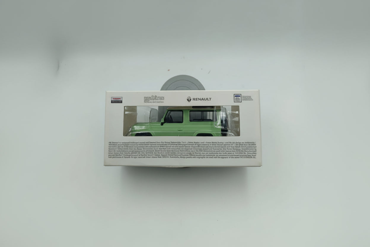 Norev 1:43 Scale 1995 Land Rover Defender 90 - Green/White
