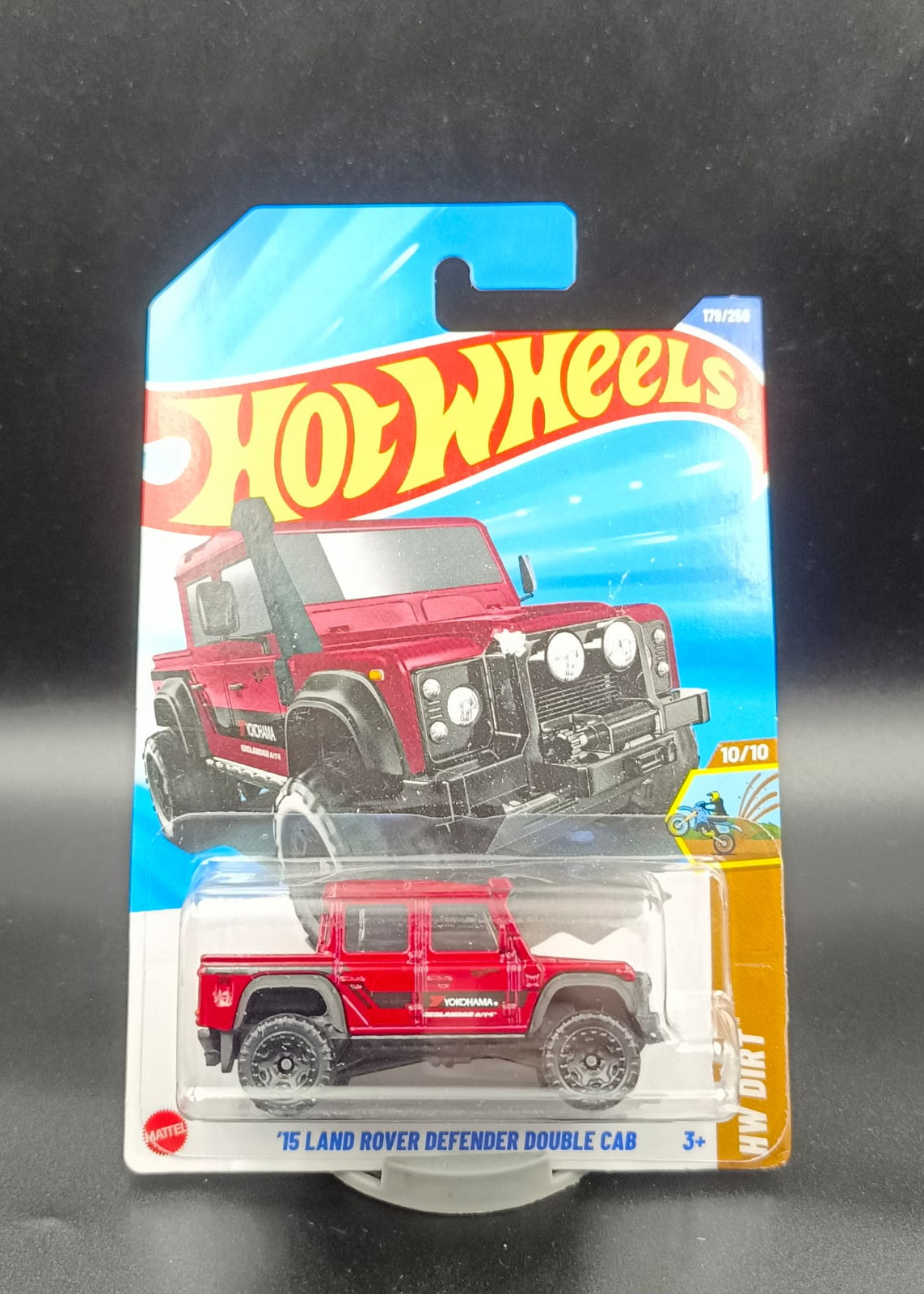 Hot Wheels '15 Land Rover Defender Double Cab - HW Dirt 10/10 (Red)