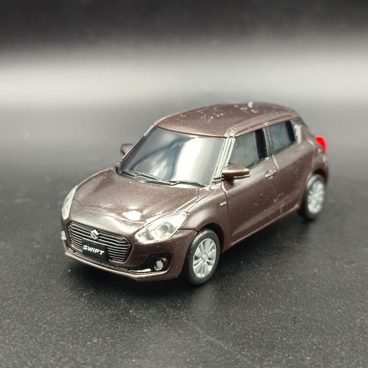 Suzuki Swift Scale Model Car - 1:32 Scale (Brown)