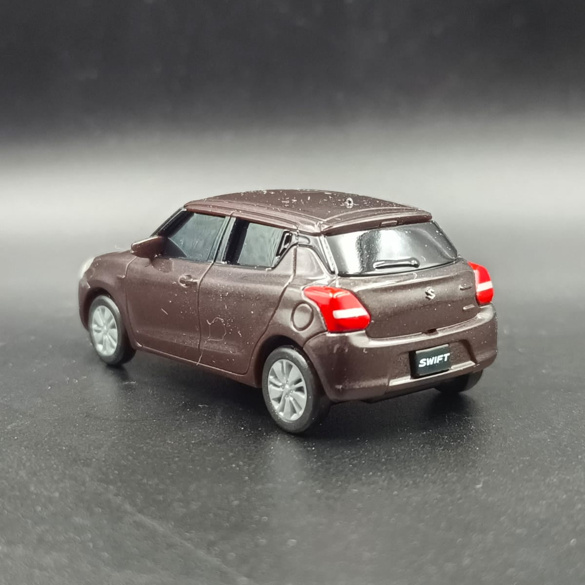 Suzuki Swift Scale Model Car - 1:32 Scale (Brown)