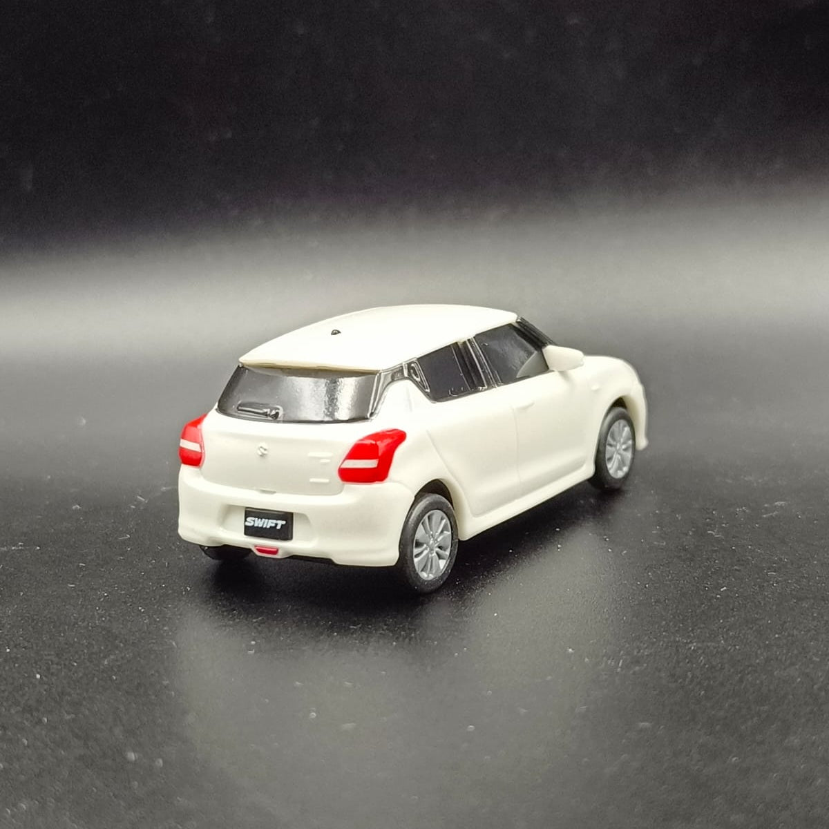 Maruti Suzuki Swift Toy Car Pull-Back Model (White)
