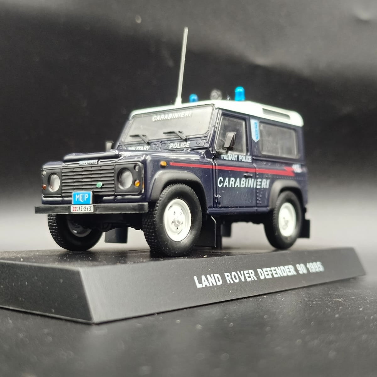 Land Rover Defender 90 1995 Carabinieri (Italian Military Police) - 1:43 Scale Diecast Model