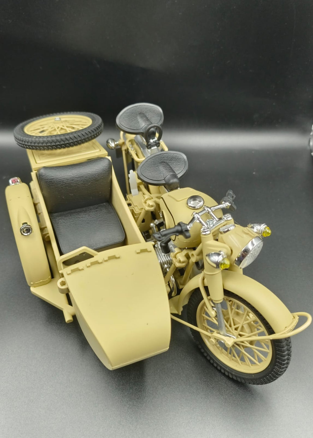 1:10 Scale CJ750 Military Green Sidecar Motorcycle Die-Cast Metal Model
