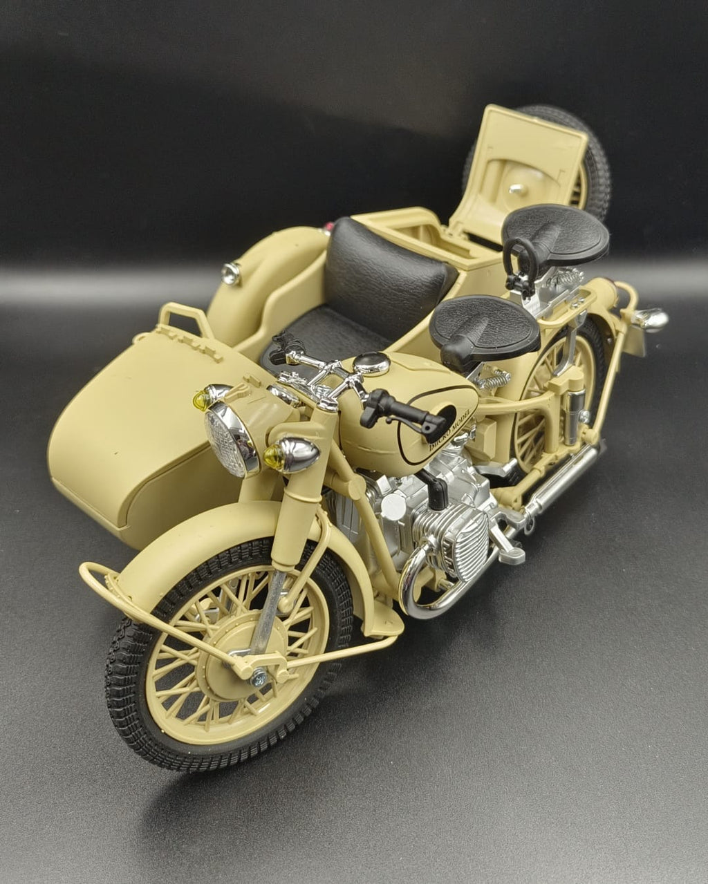 1:10 Scale CJ750 Military Green Sidecar Motorcycle Die-Cast Metal Model
