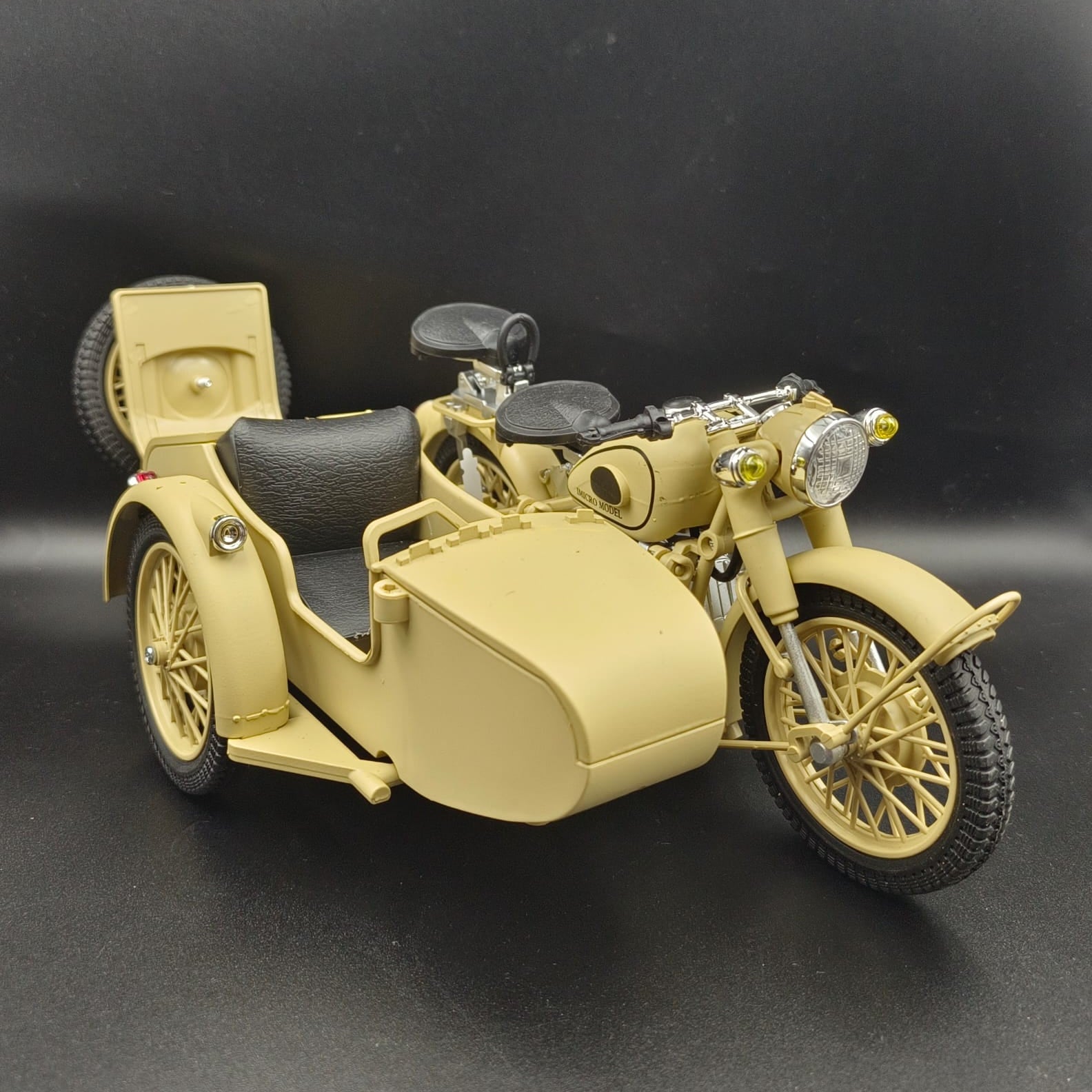 1:10 Scale CJ750 Military Green Sidecar Motorcycle Die-Cast Metal Model