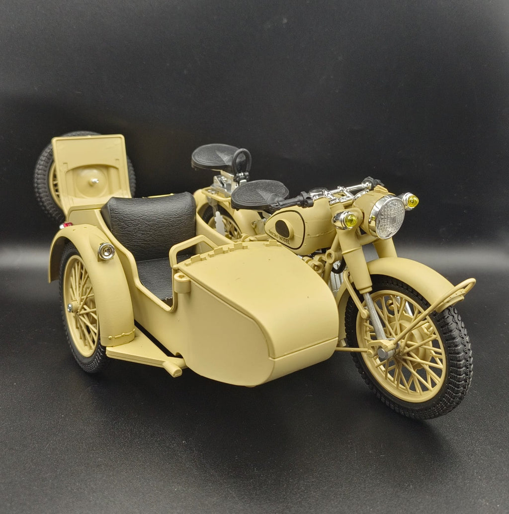 1/10 Scale Alloy Retro Military Motorcycle with Sidecar - Diecast World War II Replica