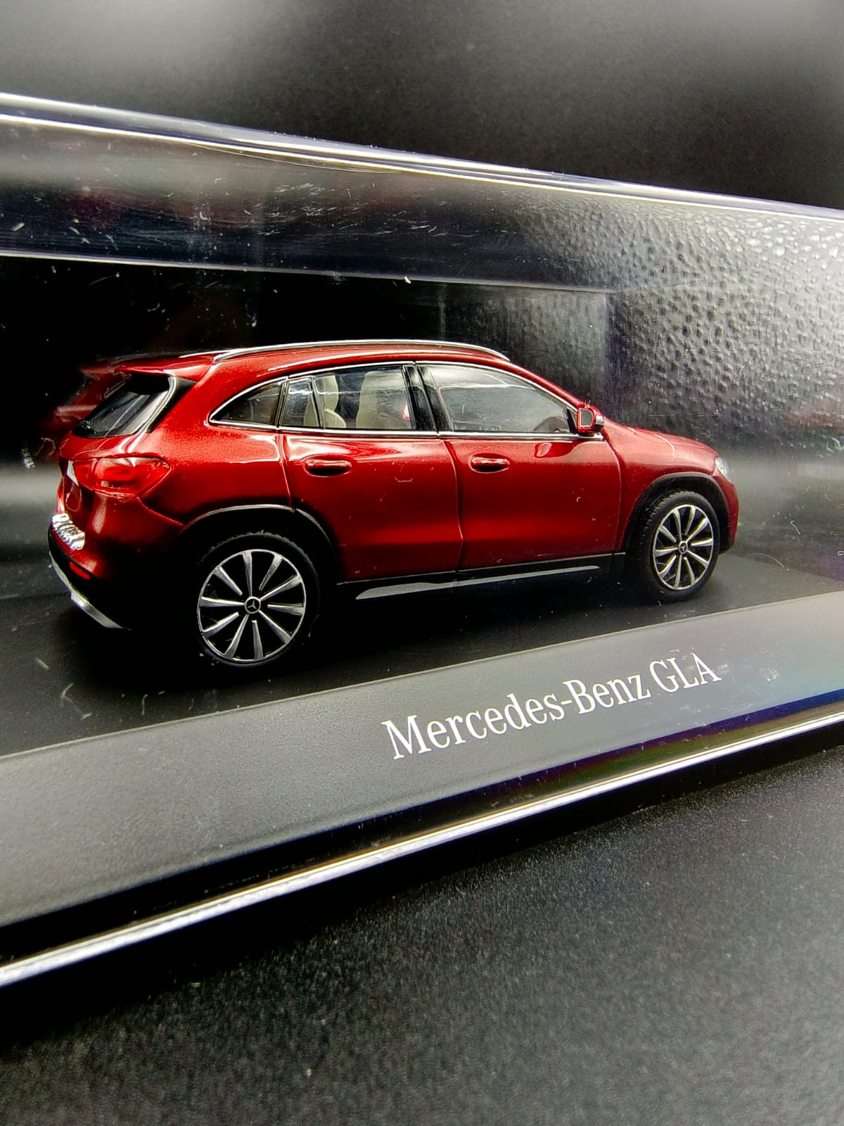 Mercedes-Benz GLA (H247) 1:43 Scale Diecast Model - Red