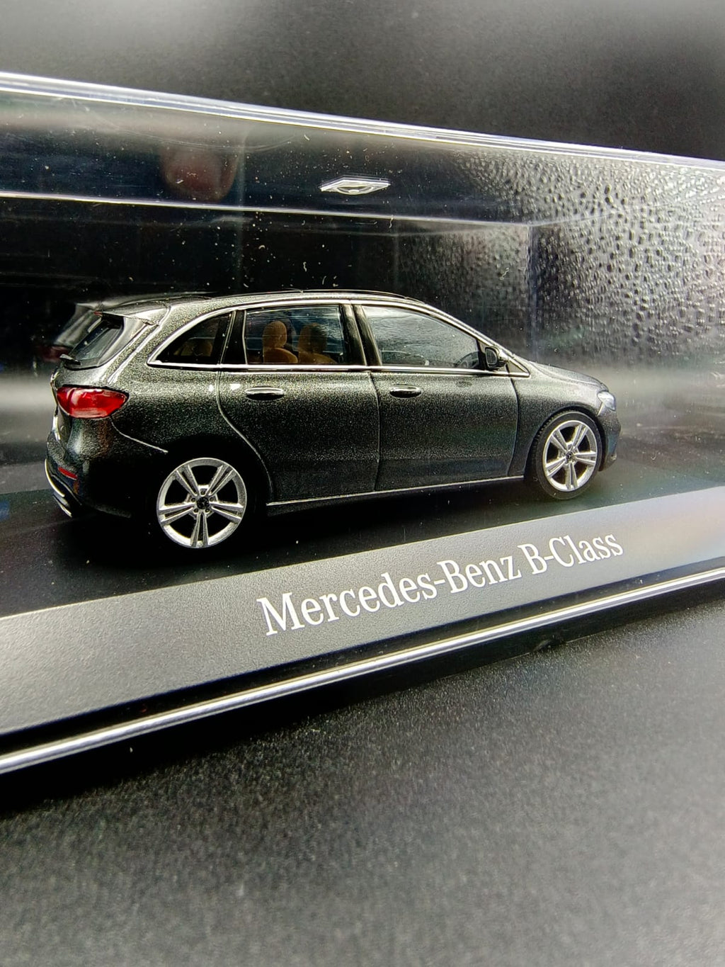 Mercedes-Benz B-Class (W247) 1:43 Diecast Model Car - Mountain Grey
