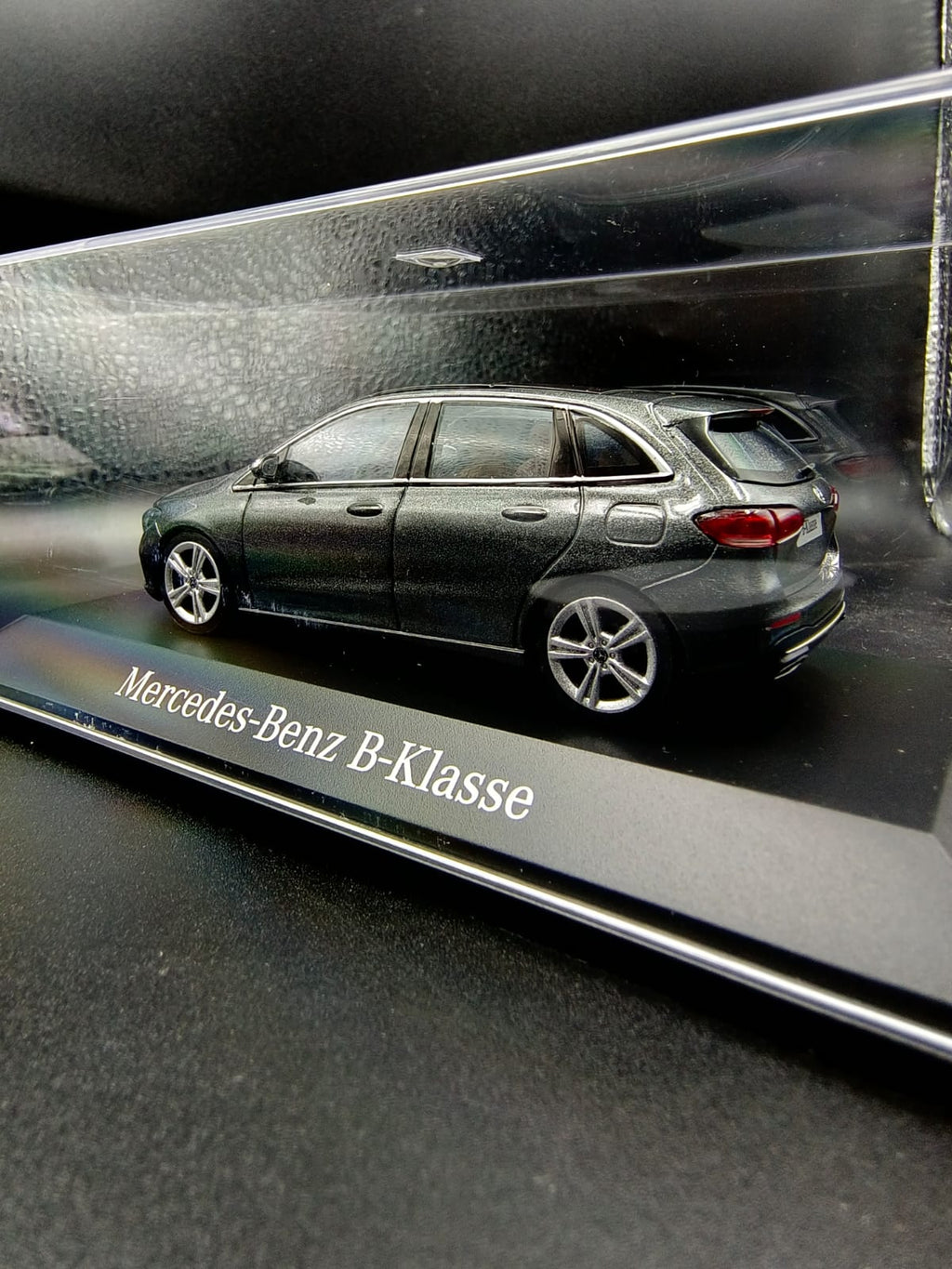 Mercedes-Benz B-Class (W247) 1:43 Diecast Model Car - Mountain Grey
