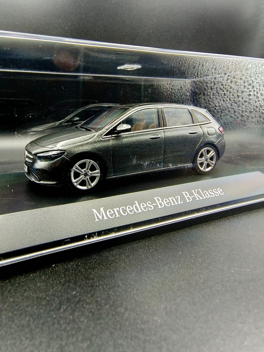 Mercedes-Benz B-Class (W247) 1:43 Diecast Model Car - Mountain Grey