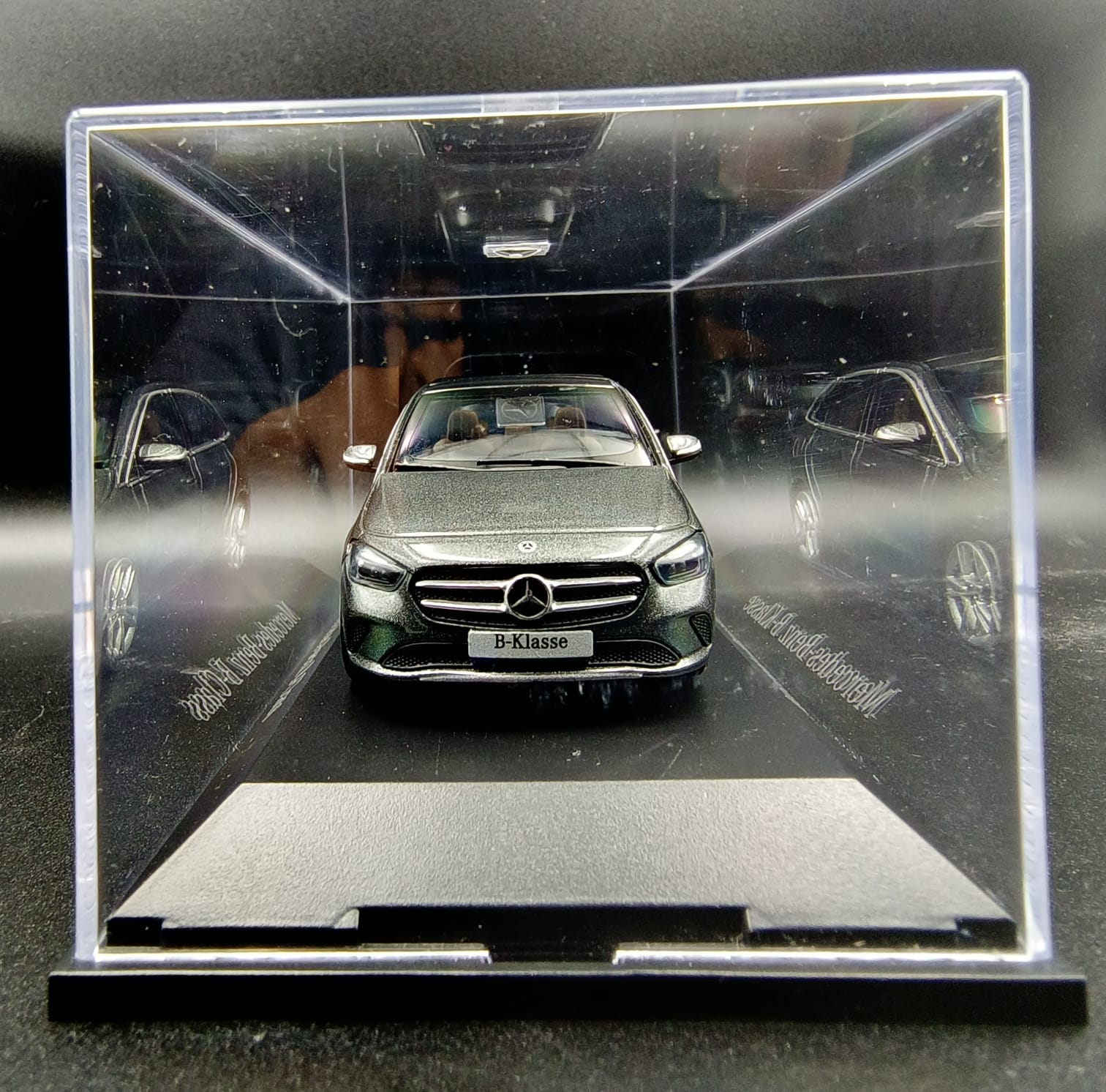 Mercedes-Benz B-Class (W247) 1:43 Diecast Model Car - Mountain Grey