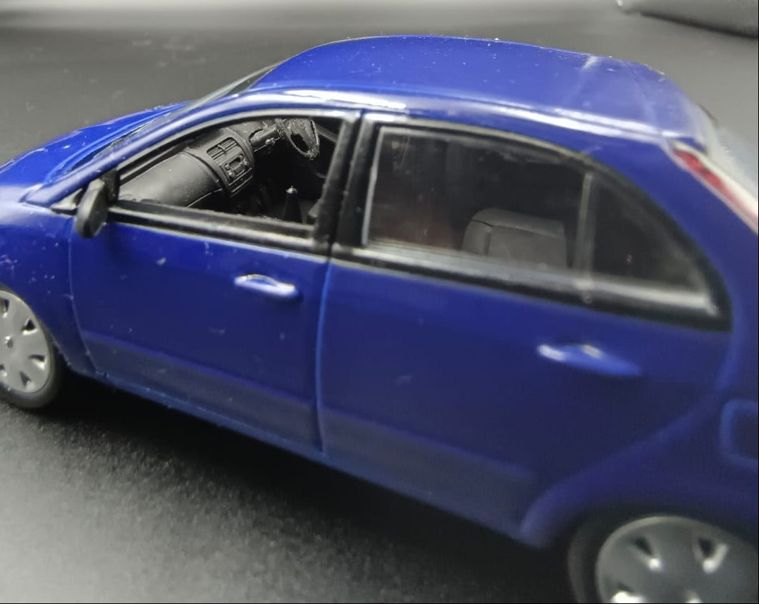 TATA Indica Vista Diecast Scale Model Car (1:43 Scale) - Blue