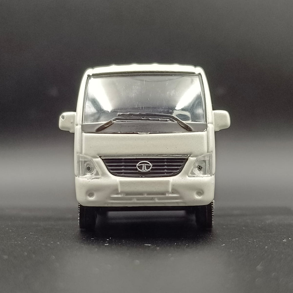 ata Venture 1:43 Scale Diecast Model Car - White (Norev)