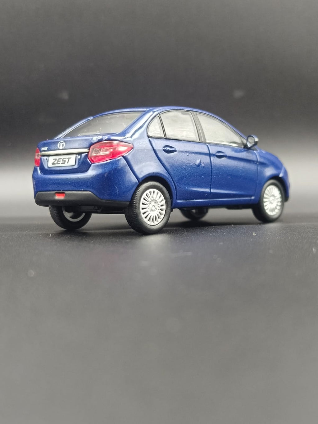 Tata Zest (Official Licensed Merchandise) – 1:43 Scale