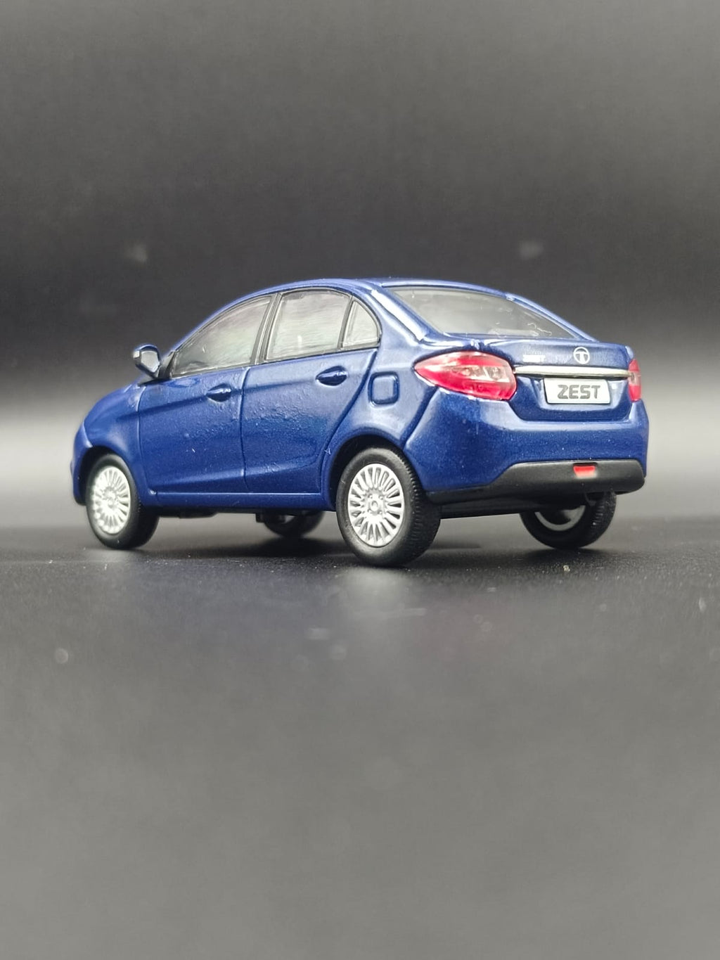 Tata Zest (Official Licensed Merchandise) – 1:43 Scale