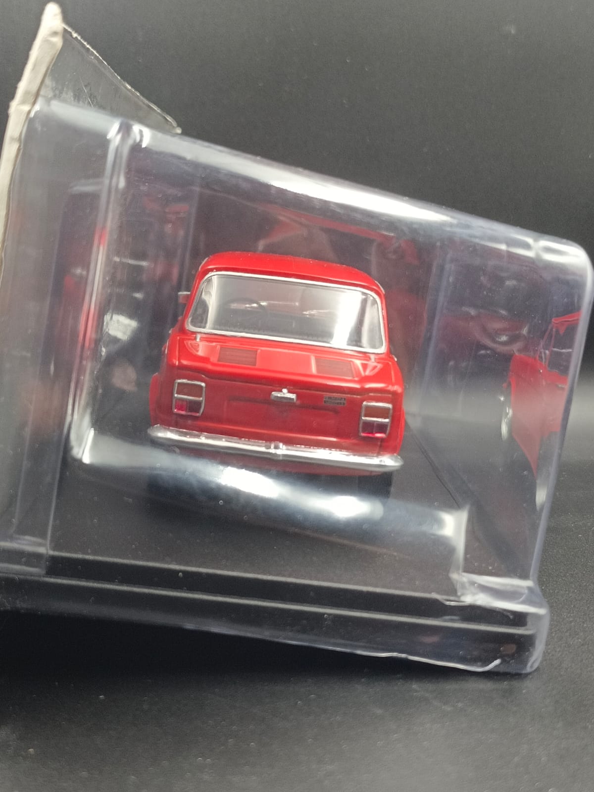 1976 Simca 1000 Red - 1:24 Scale Diecast Model Car