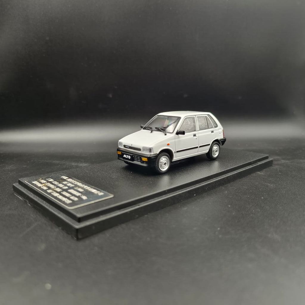 Sunyork MC 1:43 Suzuki Alto (Maruti 800) 1995 Classic Diecast Scale Model – White
