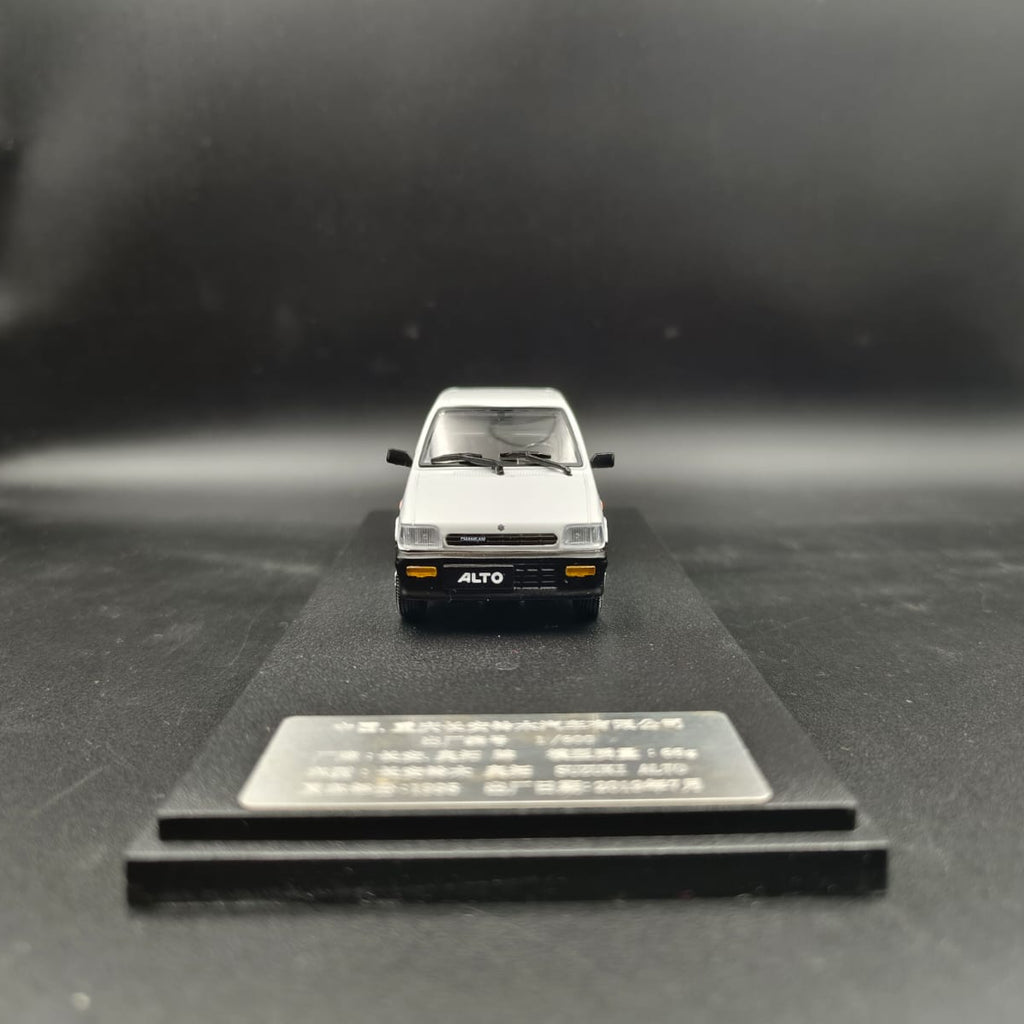 Sunyork MC 1:43 Suzuki Alto (Maruti 800) 1995 Classic Diecast Scale Model – White