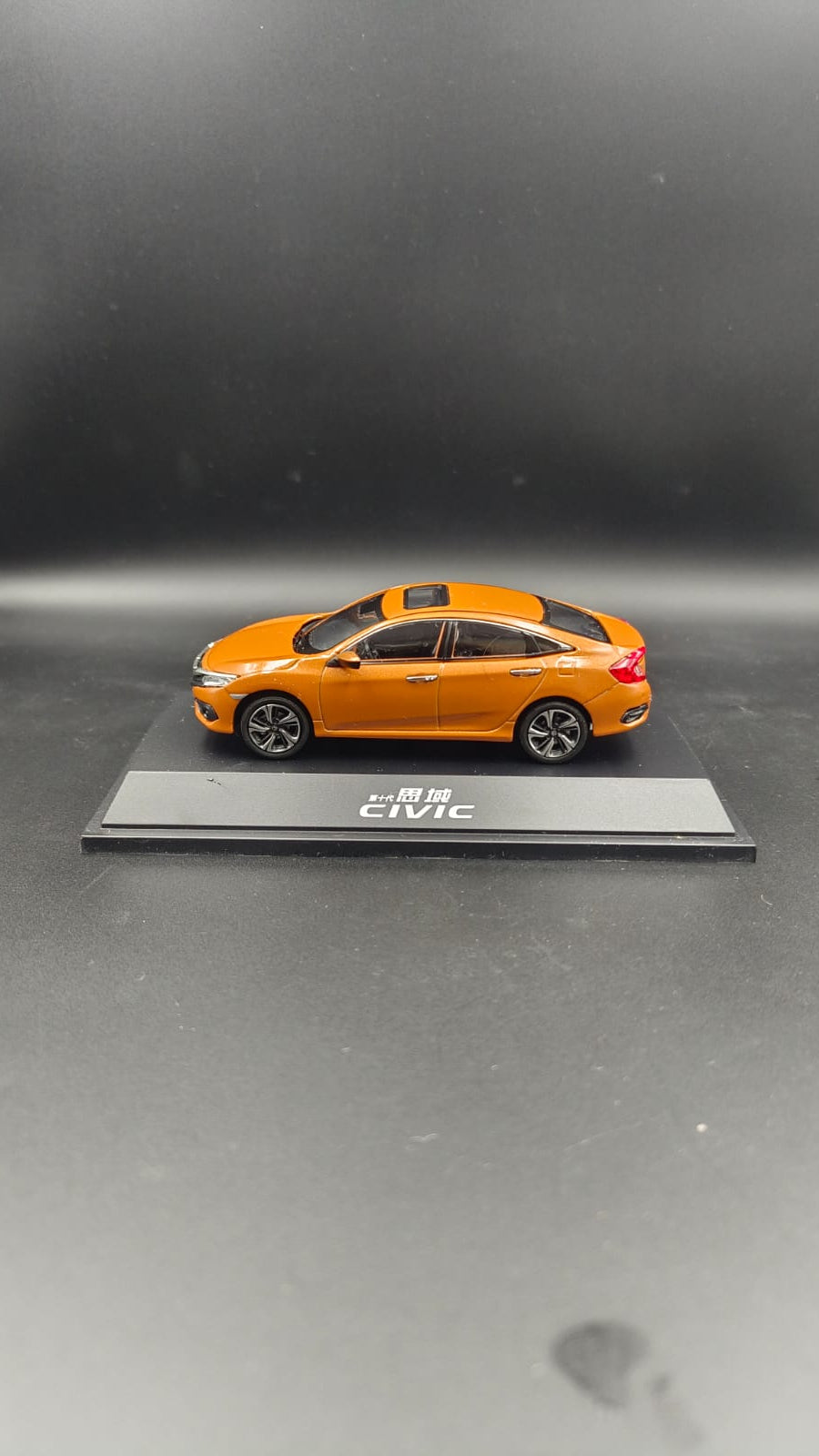 Honda Civic 10th Generation (2019) Diecast Scale Model Car – Orange (1:43 Scale)