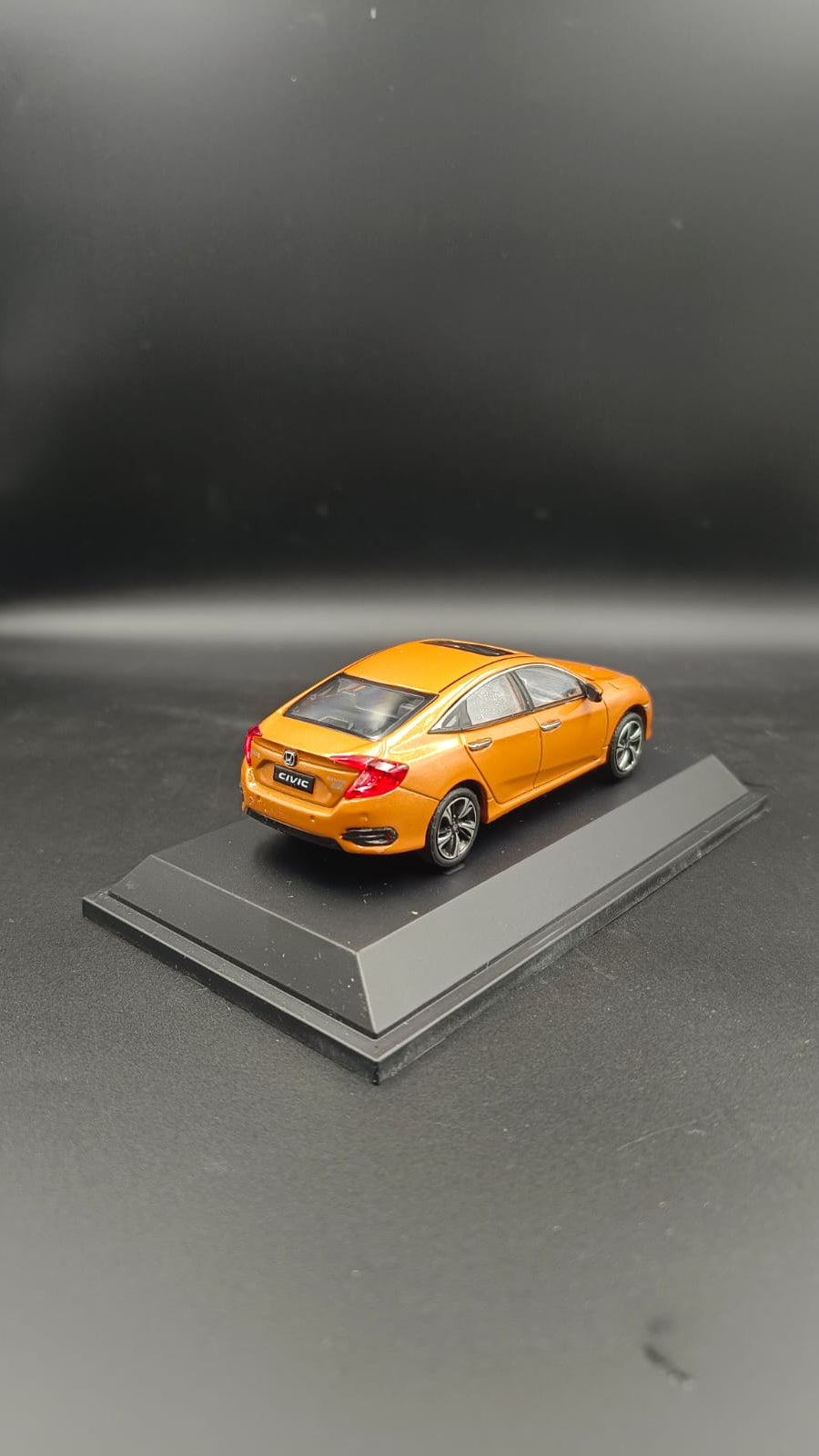 Honda Civic 10th Generation (2019) Diecast Scale Model Car – Orange (1:43 Scale)