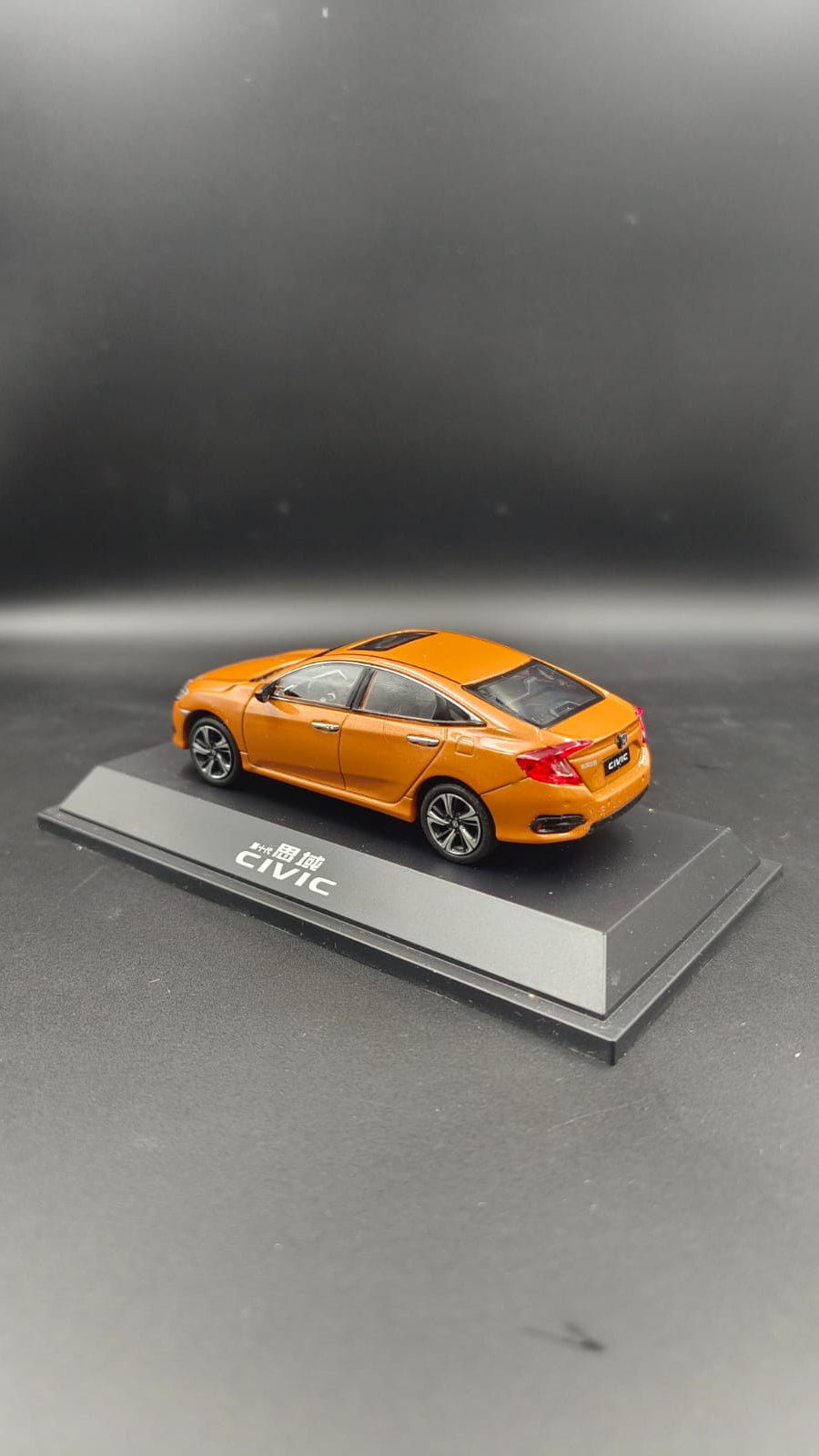 Honda Civic 10th Generation (2019) Diecast Scale Model Car – Orange (1:43 Scale)