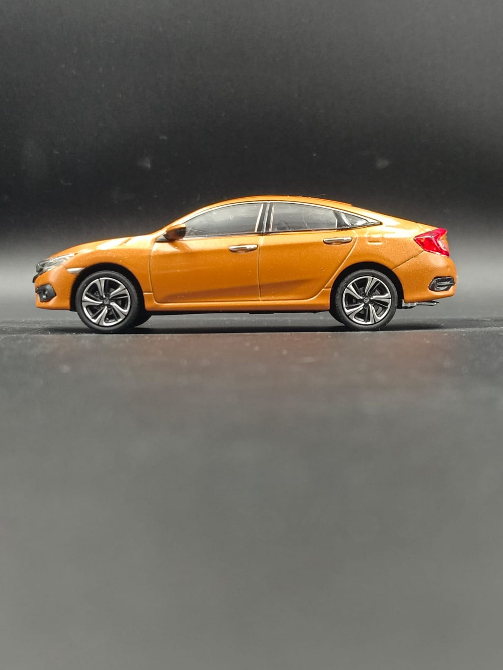 Honda Civic 10th Generation (2019) Diecast Scale Model Car – Orange (1:43 Scale)