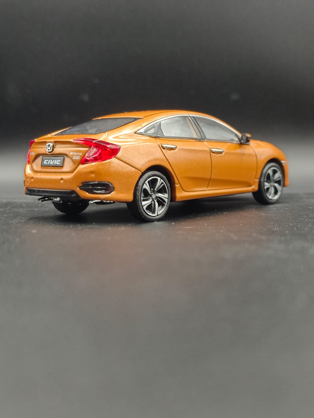 Honda Civic 10th Generation (2019) Diecast Scale Model Car – Orange (1:43 Scale)