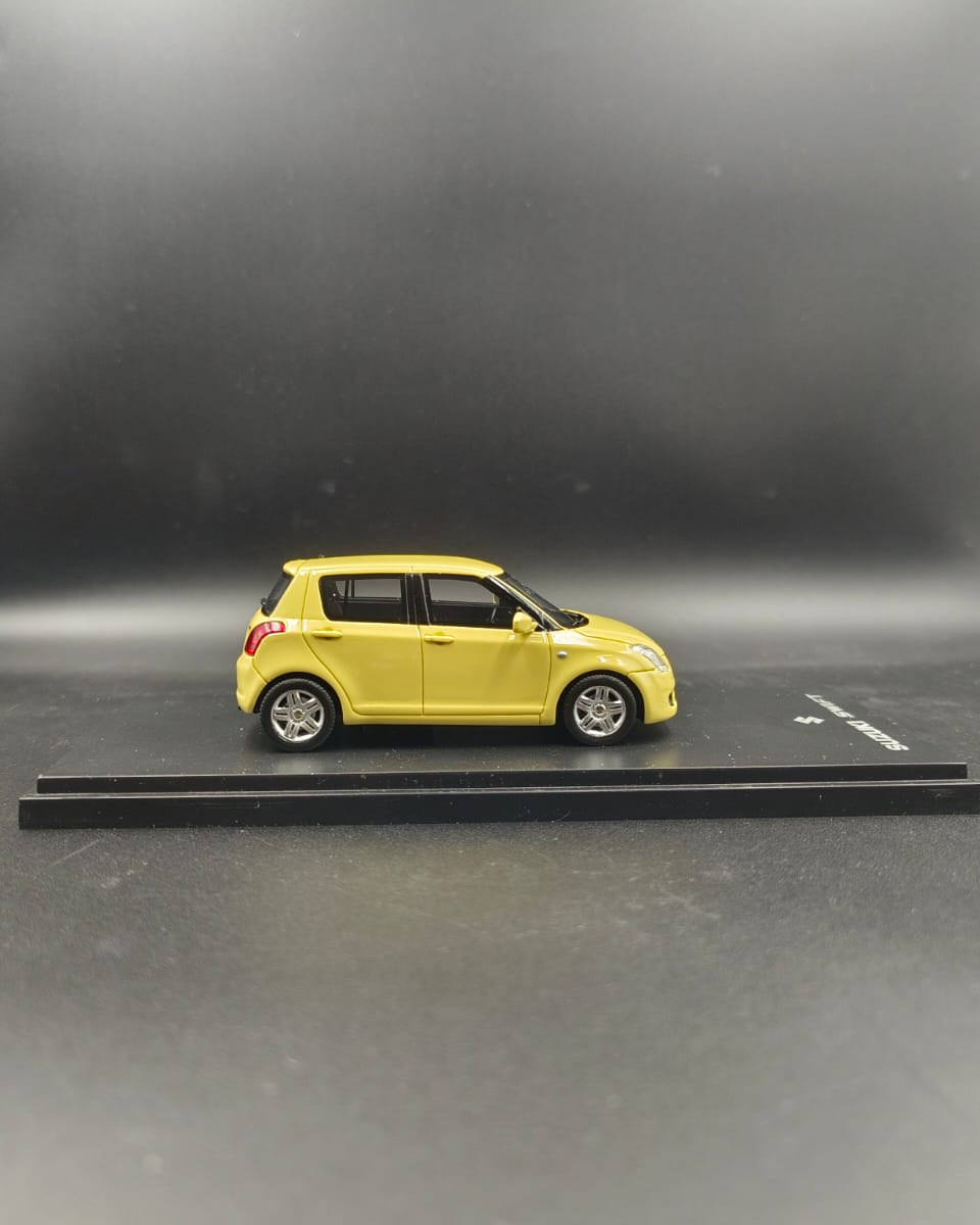 Sunyork 1:43 Suzuki Swift Sport (2006) - Champion Yellow