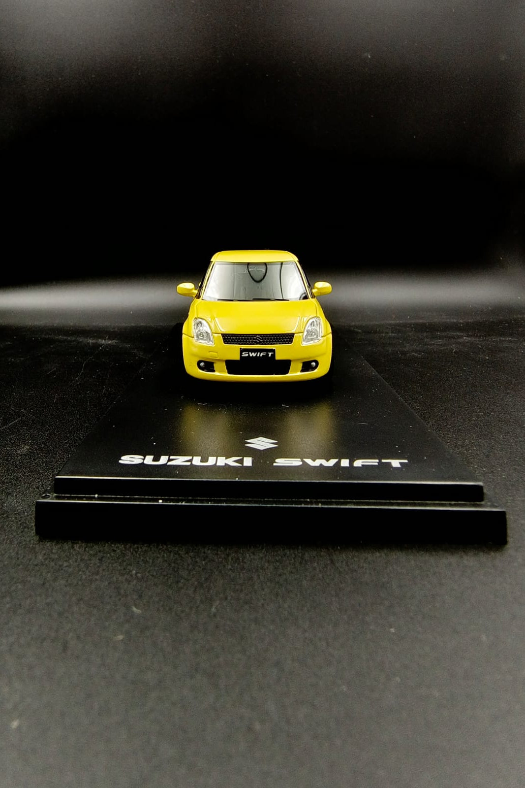 Sunyork 1:43 Suzuki Swift Sport (2006) - Champion Yellow