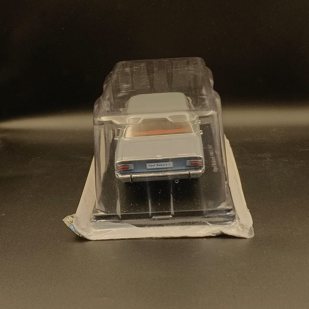 1:24 Opel Rekord 1900 L (1967) Grey – Hachette / IXO Diecast Scale Model