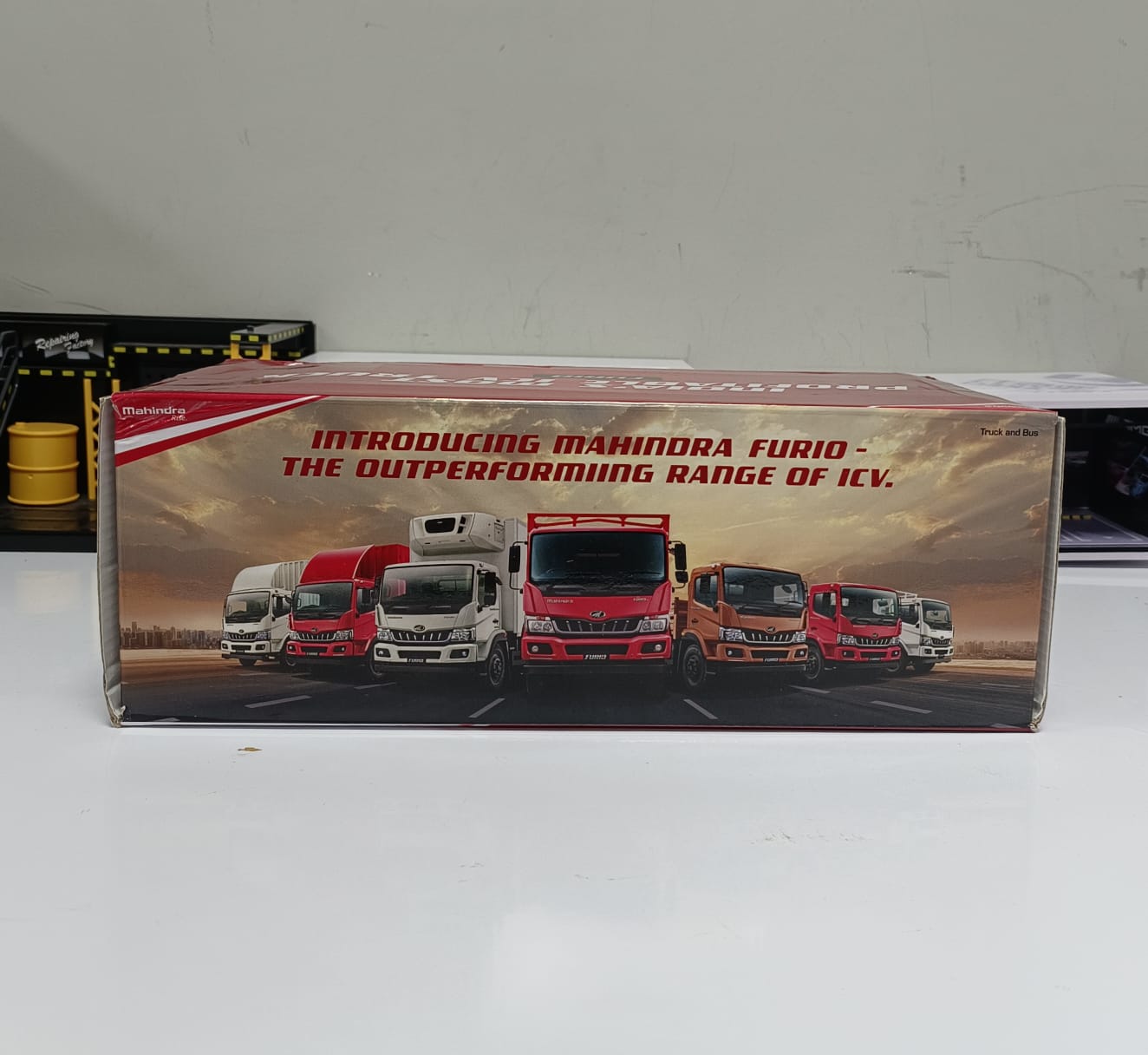 Mahindra Furio 14 Truck Diecast Scale Model - 1:32 Scale (Red)