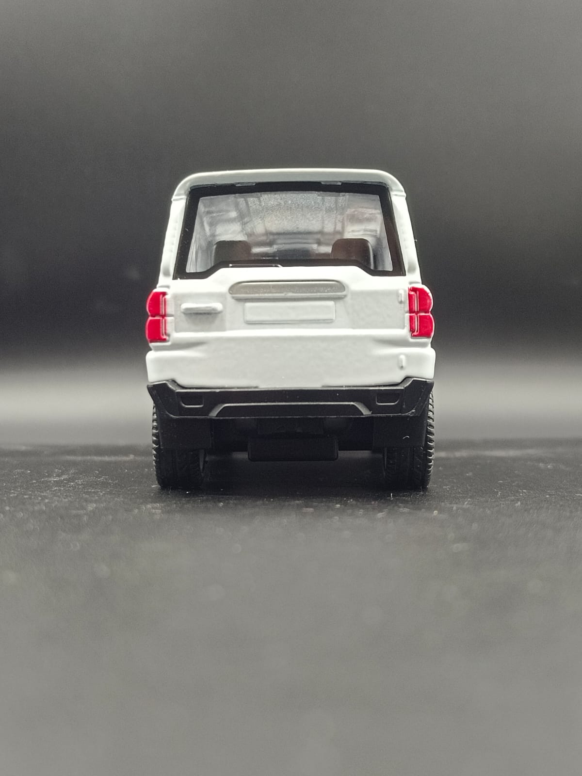 MCFIVE Mahindra Scorpio S11 Diecast Scale Model - White