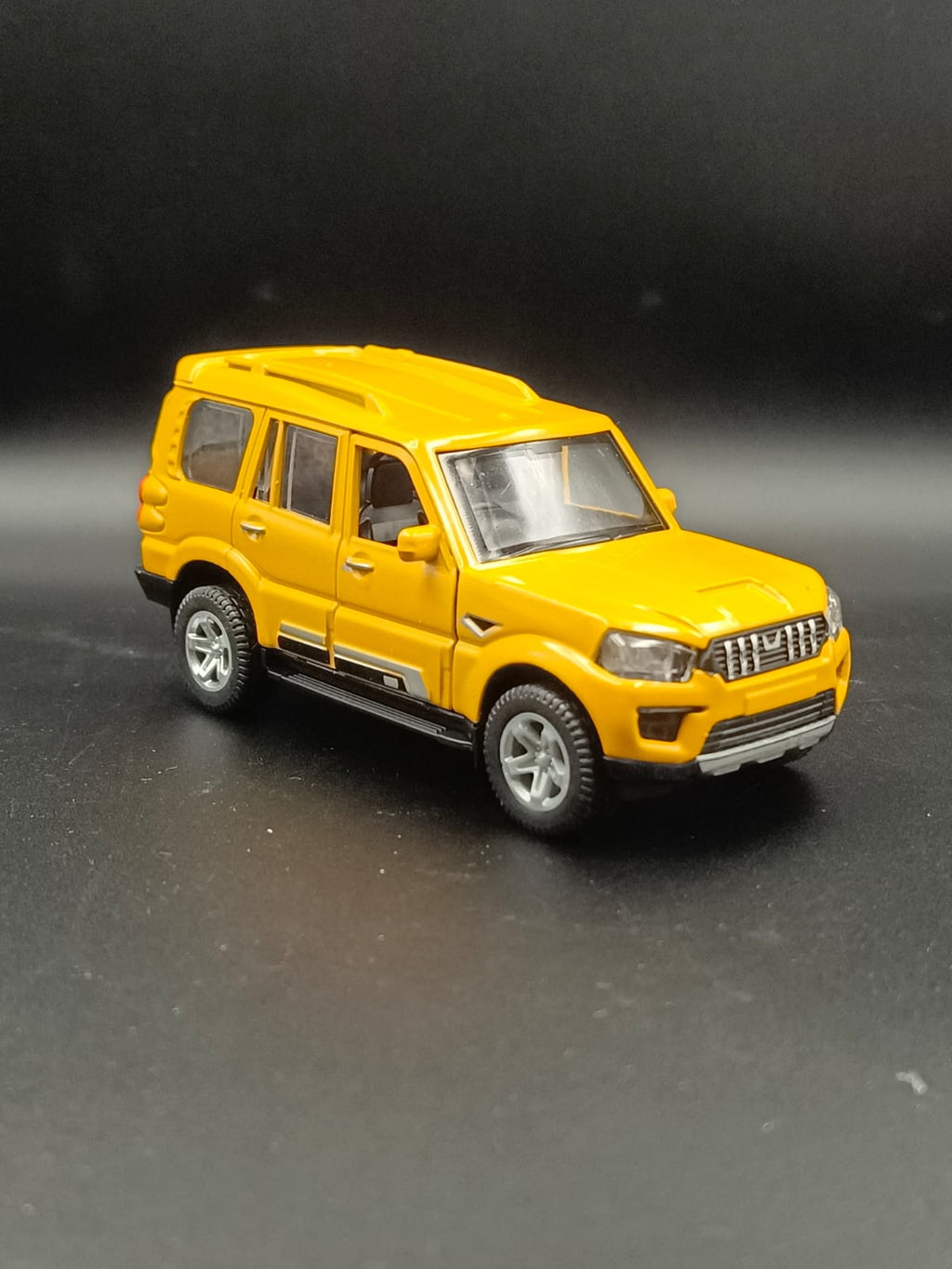 MCFIVE Mahindra Scorpio S11 Diecast Scale Model - Yellow