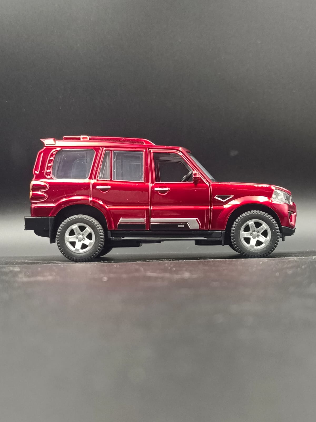 MCFIVE Mahindra Scorpio S11 Diecast Scale Model - Red