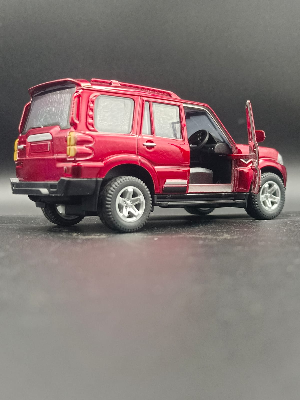 MCFIVE Mahindra Scorpio S11 Diecast Scale Model - Red