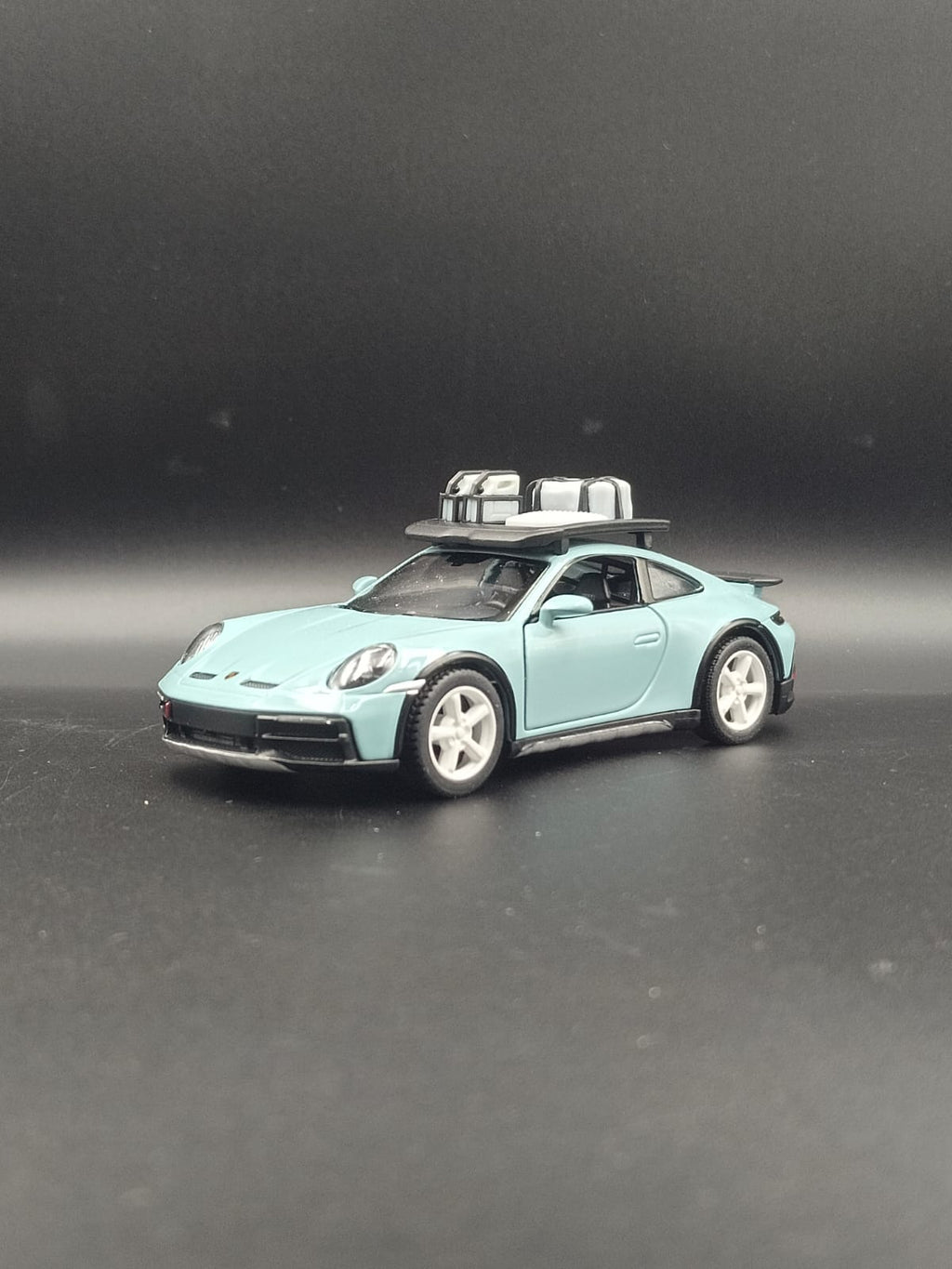 Kinsmart 1:36 Porsche 911 Dakar Rallye Diecast Model Car with Roof Rack - Green Metallic