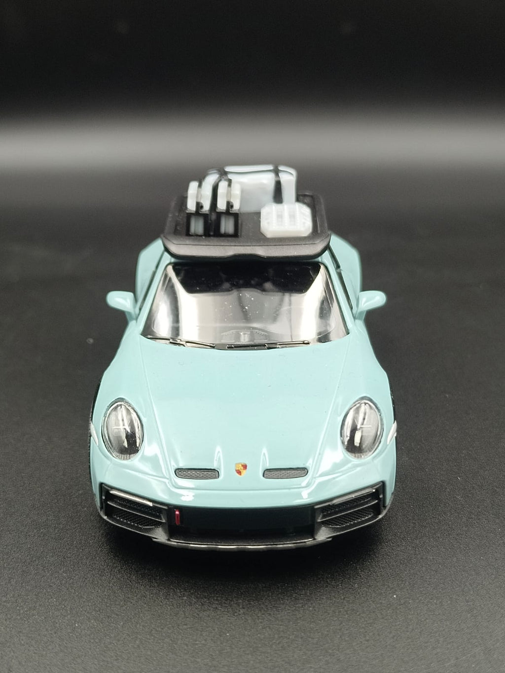 Kinsmart 1:36 Porsche 911 Dakar Rallye Diecast Model Car with Roof Rack - Green Metallic