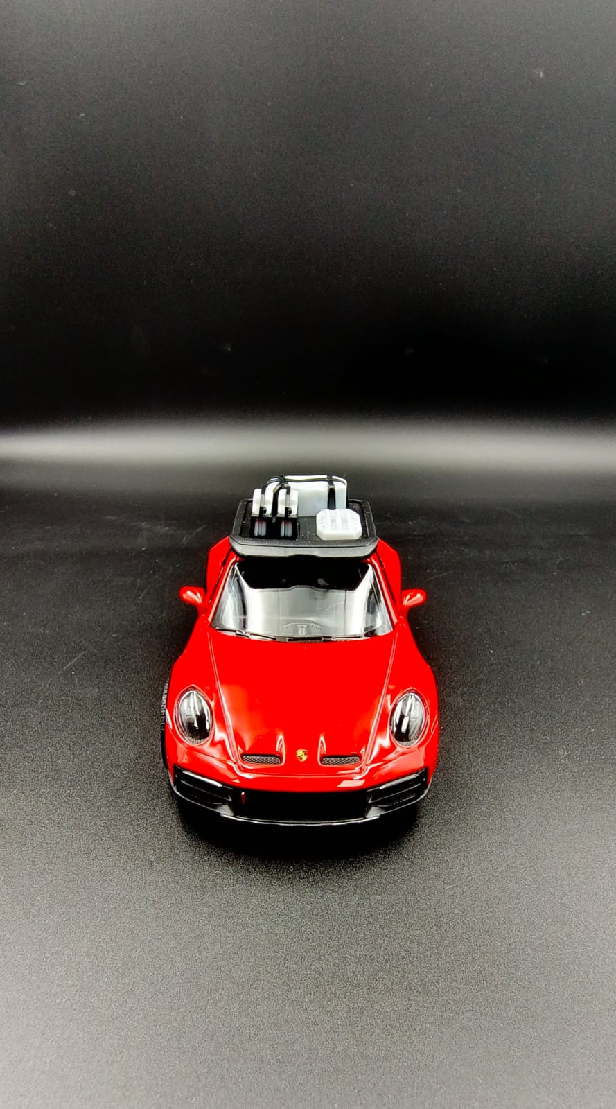 Kinsmart 1:36 Porsche 911 Dakar Rallye Diecast Model Car with Roof Rack - Red