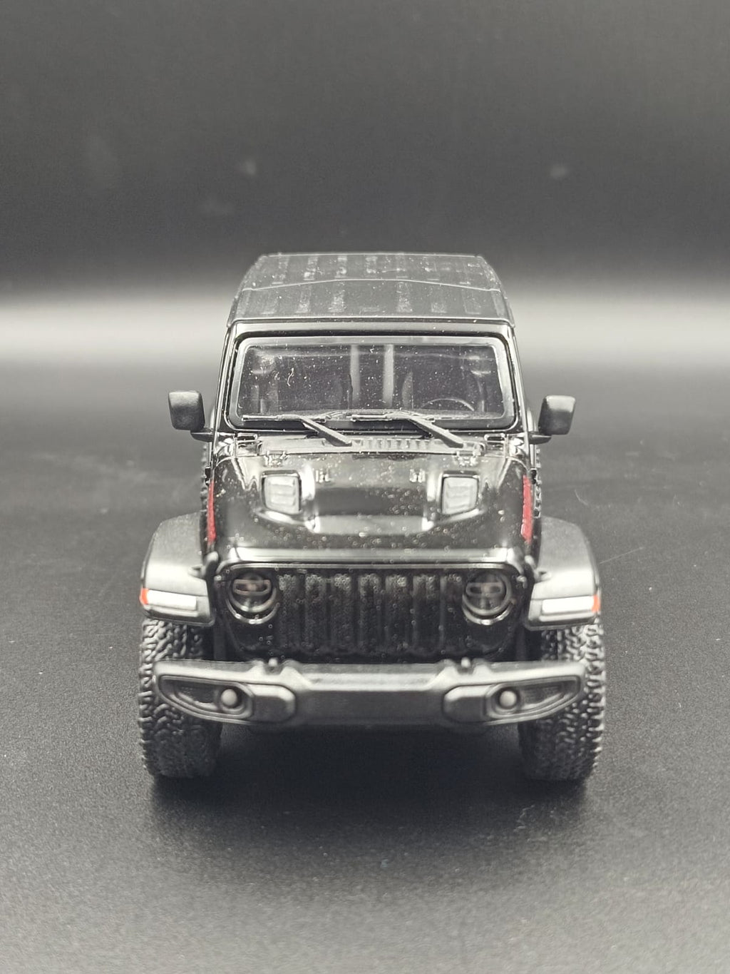 Kinsmart 2018 Jeep Wrangler Rubicon Hard Top Diecast Model (1:34 Scale) - Black