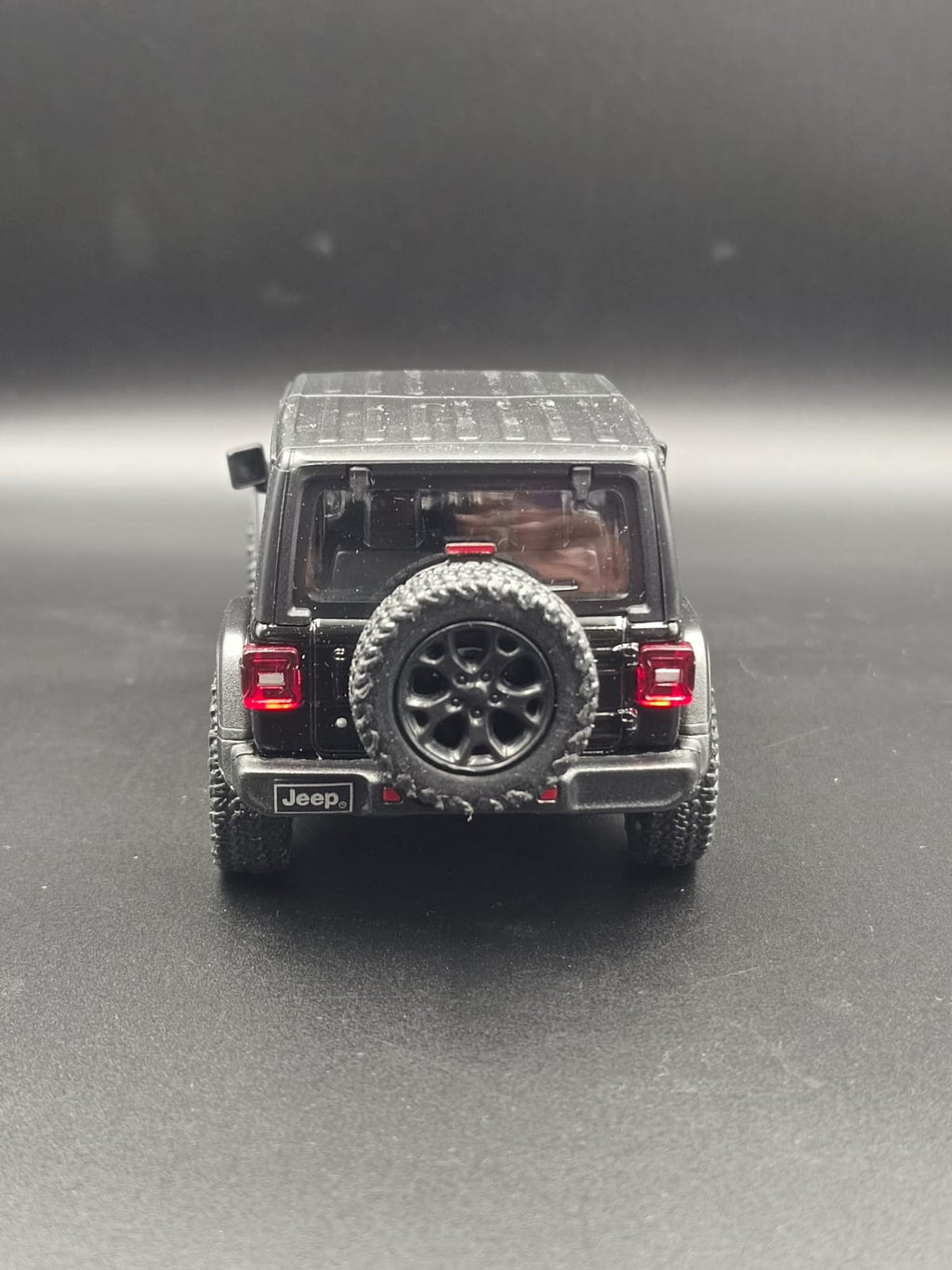 Kinsmart 2018 Jeep Wrangler Rubicon Hard Top Diecast Model (1:34 Scale) - Black